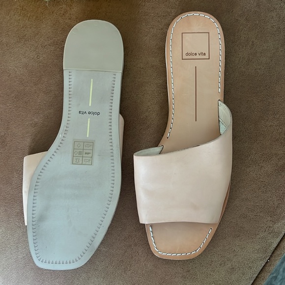 Dolce Vita, tan sandals - Picture 2 of 2